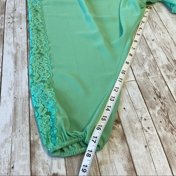 Mint Green Sheer Long Sleeve Blouse w/ Rose Lace- size S - Picture 7 of 12